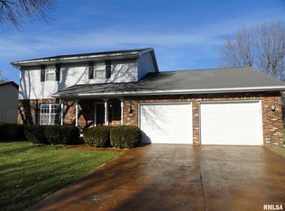 10 Jacobs Ln, Jacksonville, IL 62650