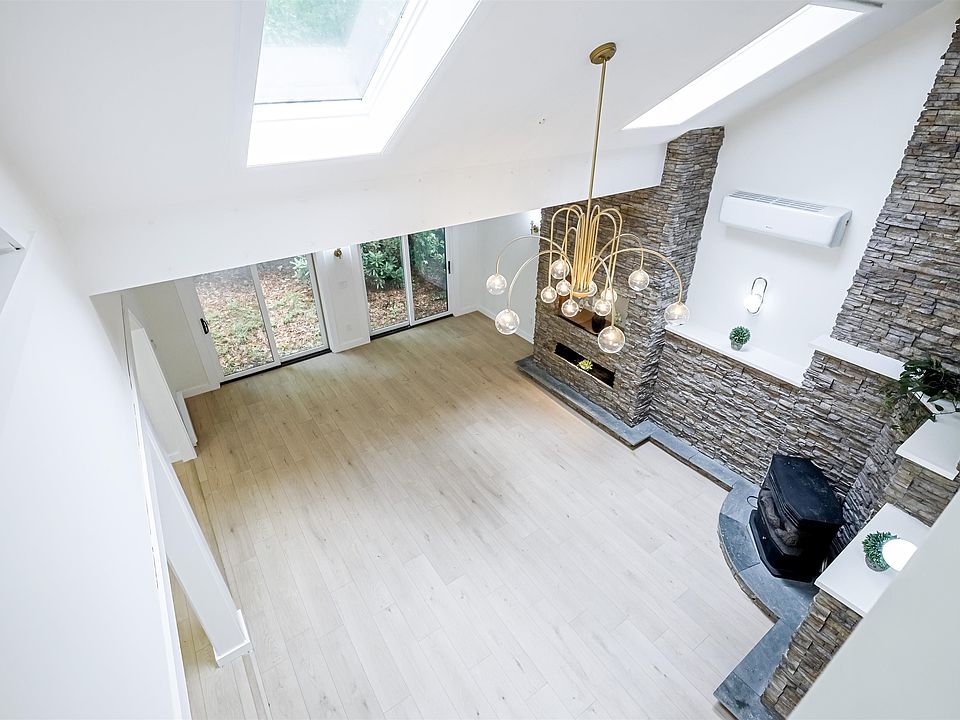 1st image of 33 Coburn Woods Drive