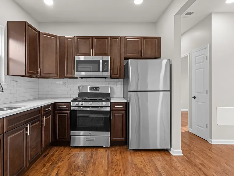 178 Union Ave — Photo 31