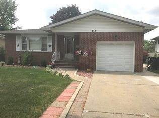 218 S Hale St, Addison, IL 60101