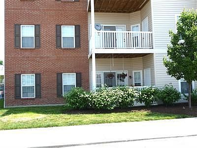 1st image of 1050 Larkspur Ct #1050