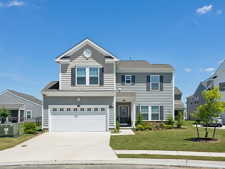 129 Corcoran Ln — Photo 1
