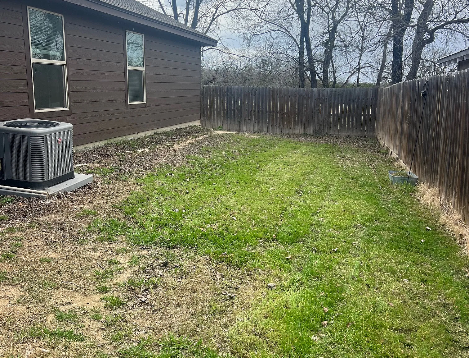3 bed, 1261 sqft, $1,350 — Photo 2