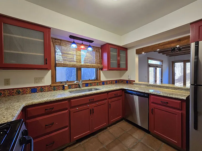 244 Maynard St #6 — Photo 4