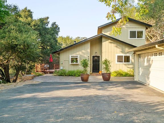 3rd image of 423 Sherman Dr