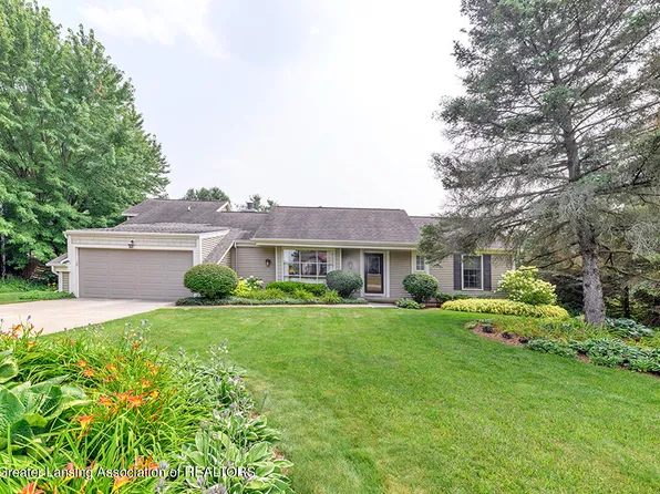 1908 Maple Shade Dr, Williamston, MI 48895