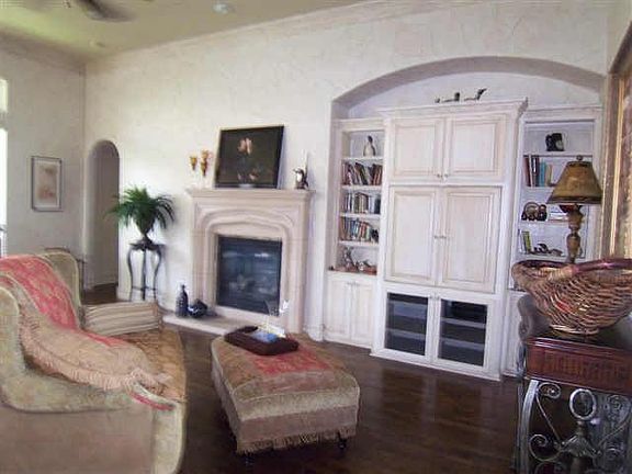 4th image of 4401 Saint Andrews Blvd