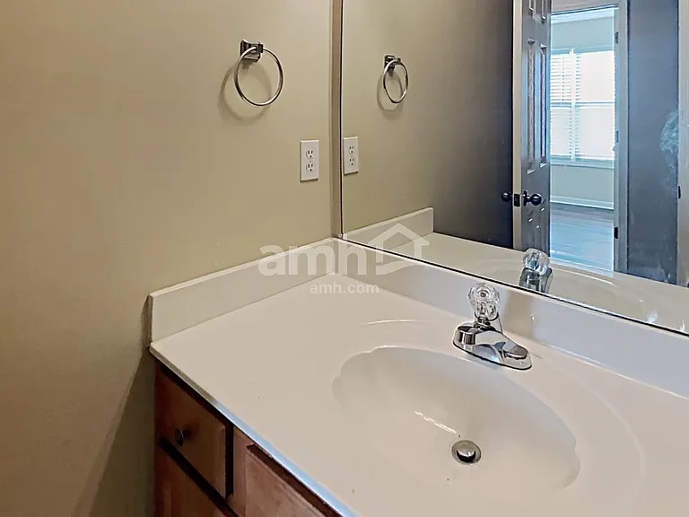 1558 Great Shoals Cir — Photo 18