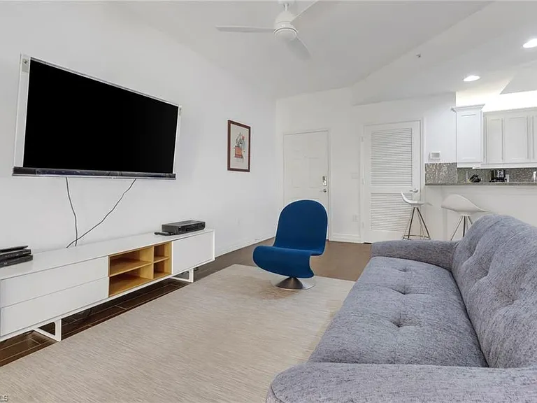 450 Bayfront Pl #4201 — Photo 8
