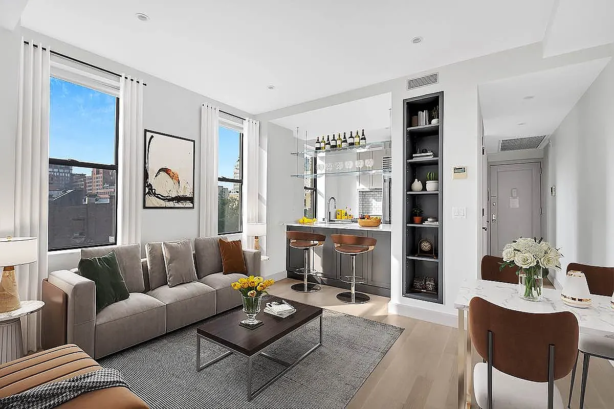 56 West 11th Street — Photo 2
