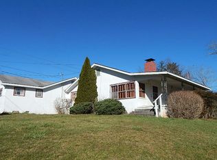 117 Hiawassee St, Hayesville, NC 28904