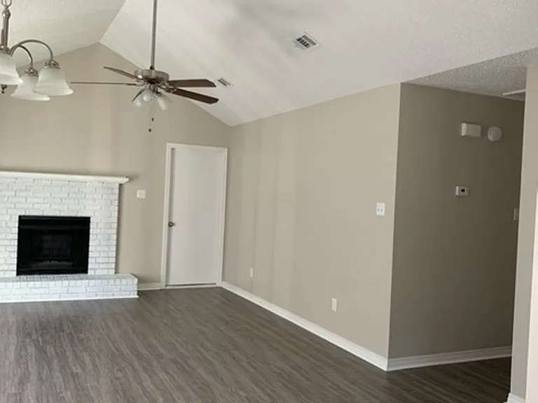 182 Briarfield Ave — Photo 3