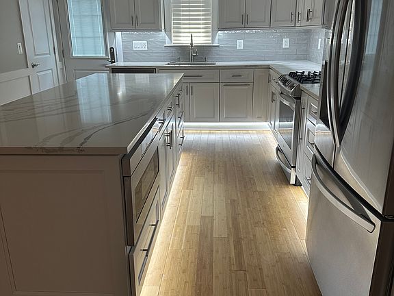 4th image of 1736 Wylie St