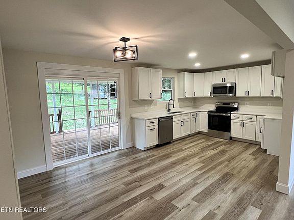 2nd image of 720 Birchbrook Dr