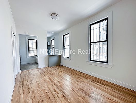 1st image of 325 W 77th St APT 10E