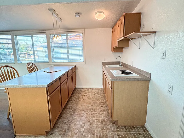 3764 Pacific Ave #B — Photo 8