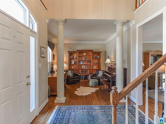 3rd image of 721 Polly Pl