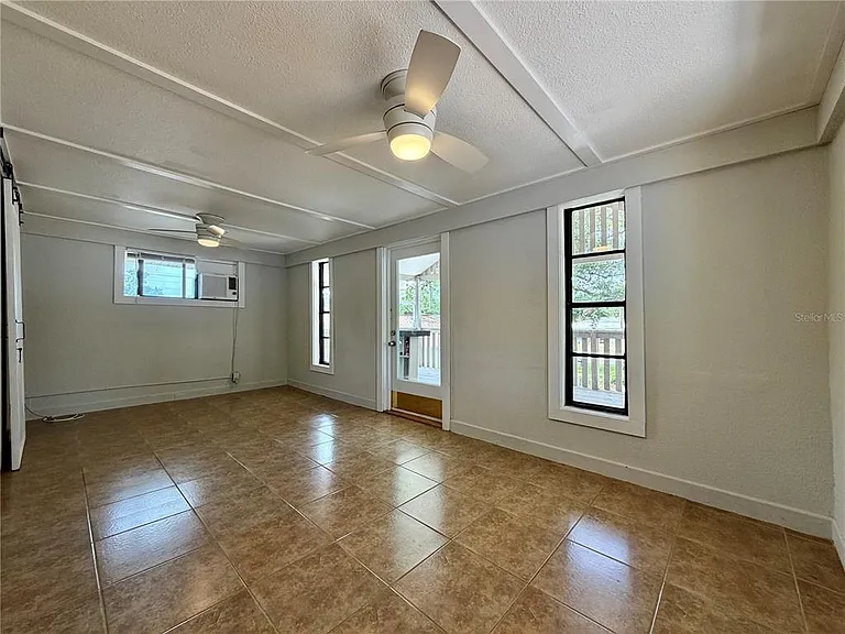 5050 2nd Ave N #UPPER — Photo 6