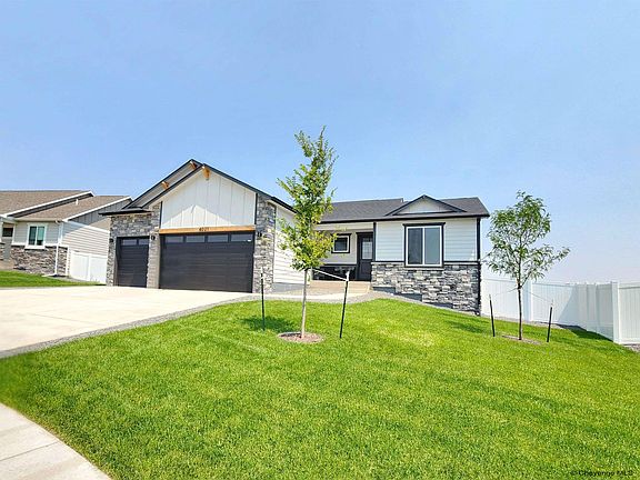 2nd image of 4021 Farthing Rd