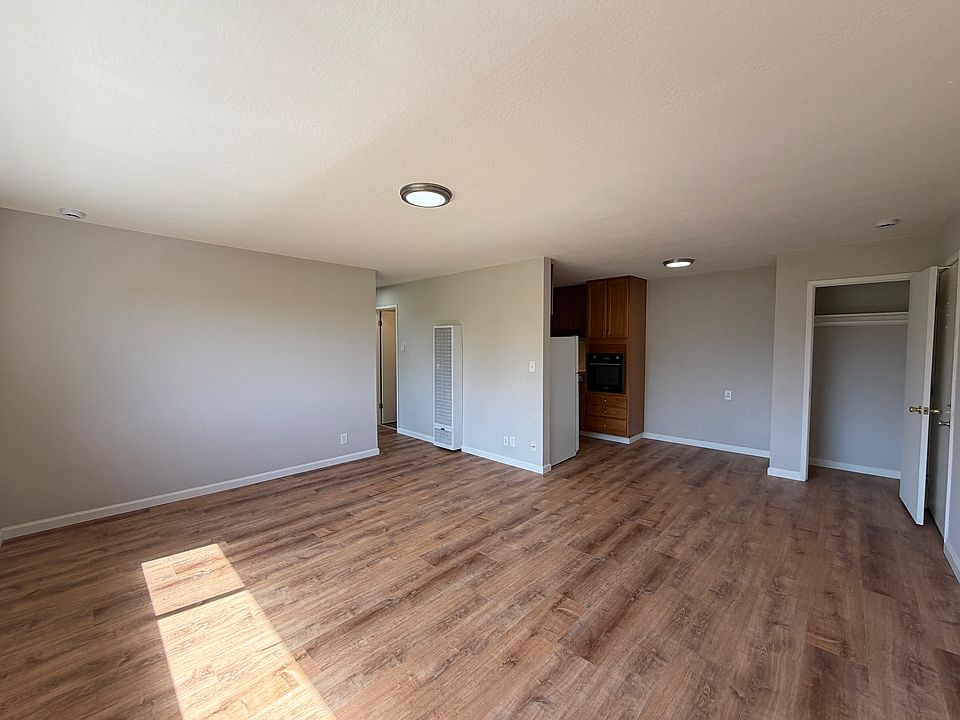 1st image of 734 E 20th St APT 14