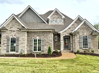 310 Oaks Xing #9, Lebanon, TN 37087