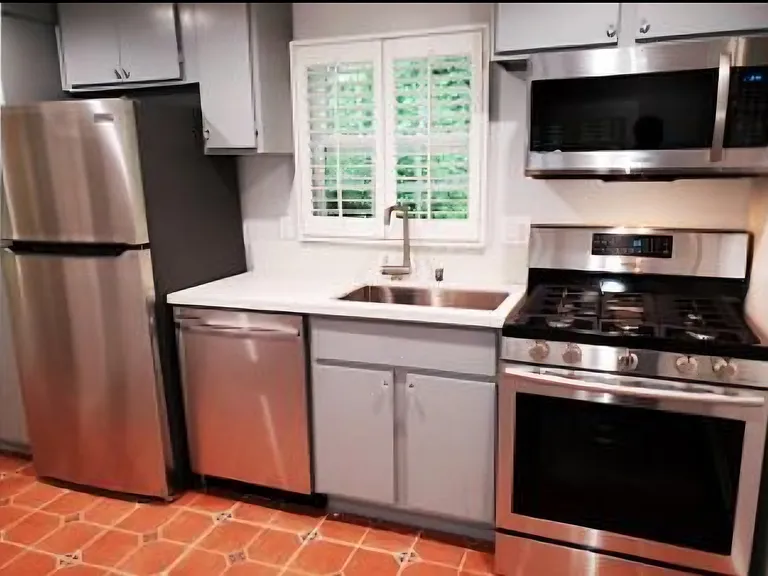 533 Sturtevant Dr #1/2 — Photo 9