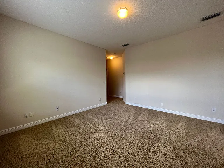 630 Broadoak Loop — Photo 12