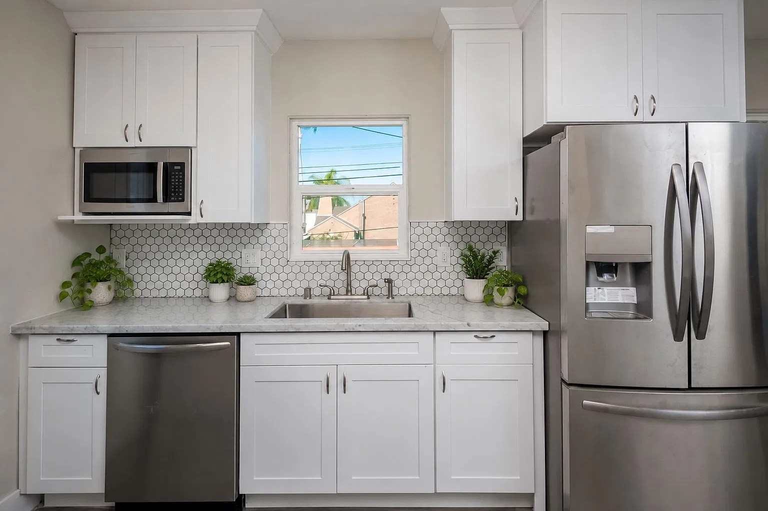 1 bed, 550 sqft, $2,400 — Photo 2