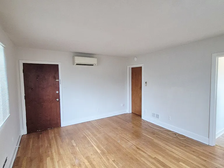 3230 W Grace St #3 — Photo 5