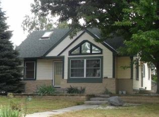 6012 N 113th St, Milwaukee, WI 53225