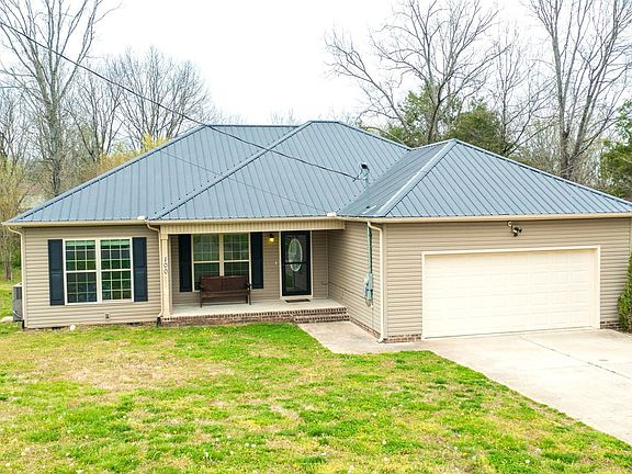 2nd image of 100 Wisteria Cir