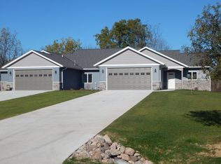 4032 Wolf Ln, Sheboygan, WI 53083