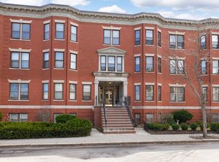16 Garrison Rd APT 5, Brookline, MA 02445
