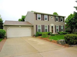 25 N Charles Ave, Naperville, IL 60540