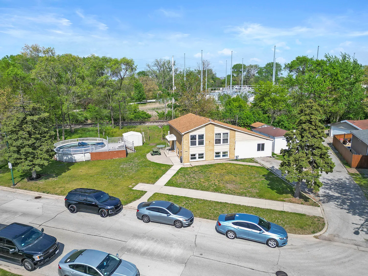 12713 S Escanaba Ave photo 1