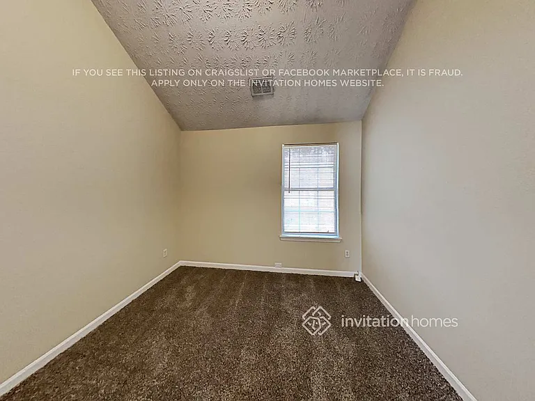 3985 Melanie Woods Dr — Photo 15