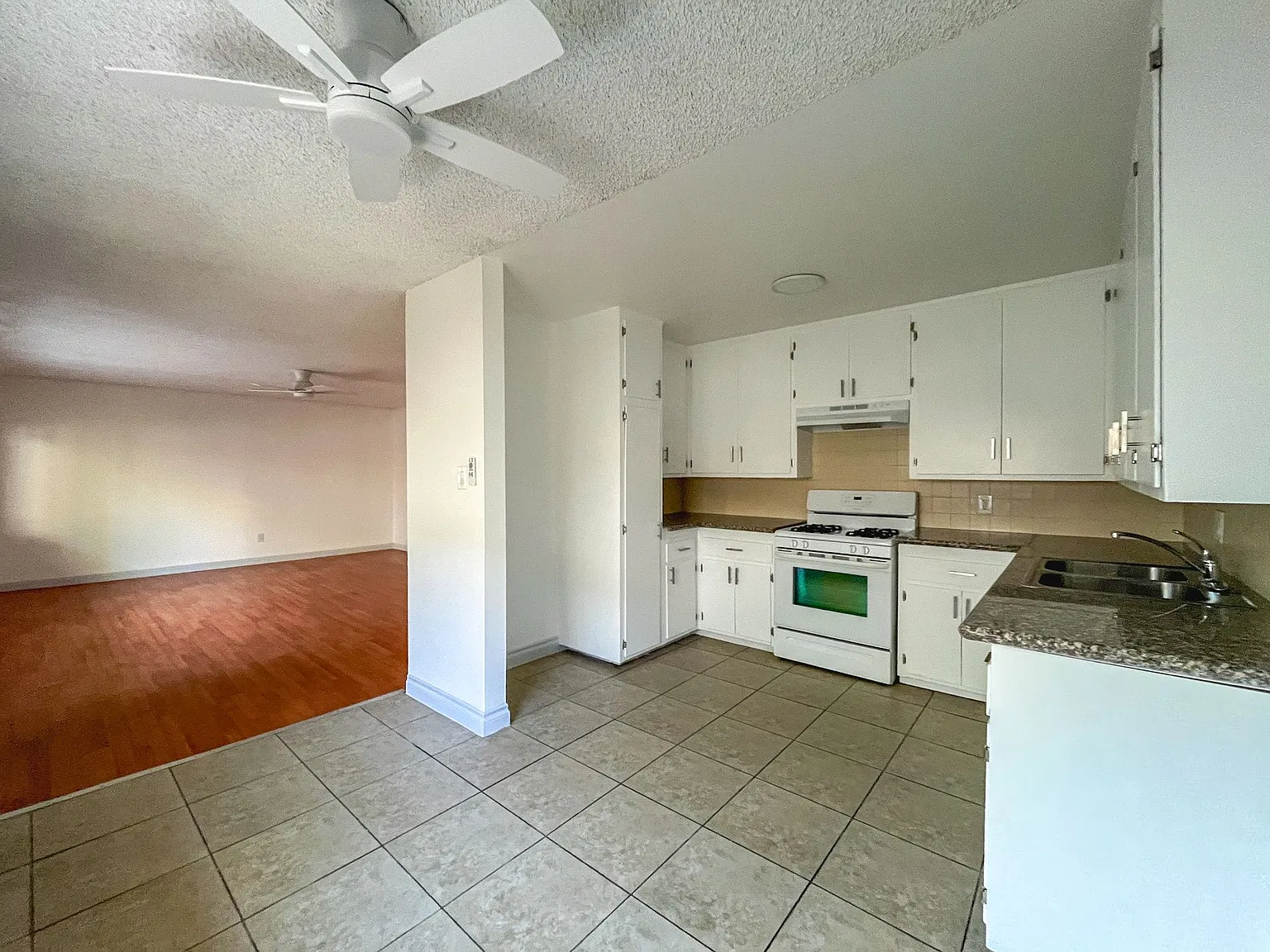 1059 N Wilmington Ave — Photo 3