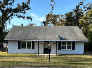 1017 Van Streat Hwy, Nicholls, GA 31554