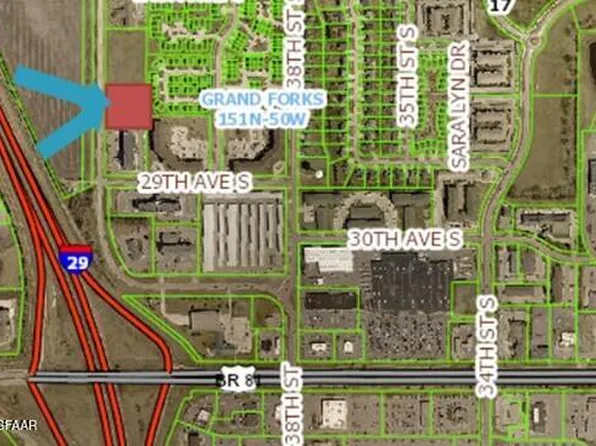 2711 S 42nd St, Grand Forks, ND 58201