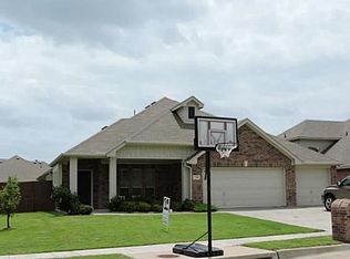 726 Royal Ln, Midlothian, TX 76065