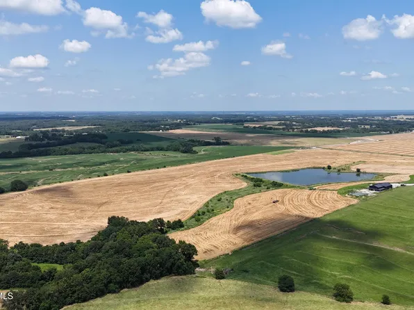 Renshaw Dr, Clarksburg, MO 65025