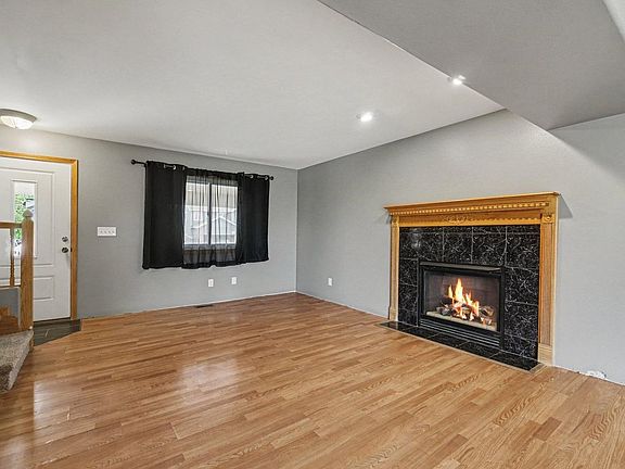 4th image of 915 Kansas Ave