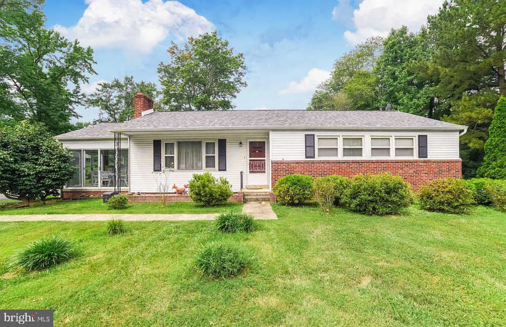 3205 Jenkins Ln photo 1