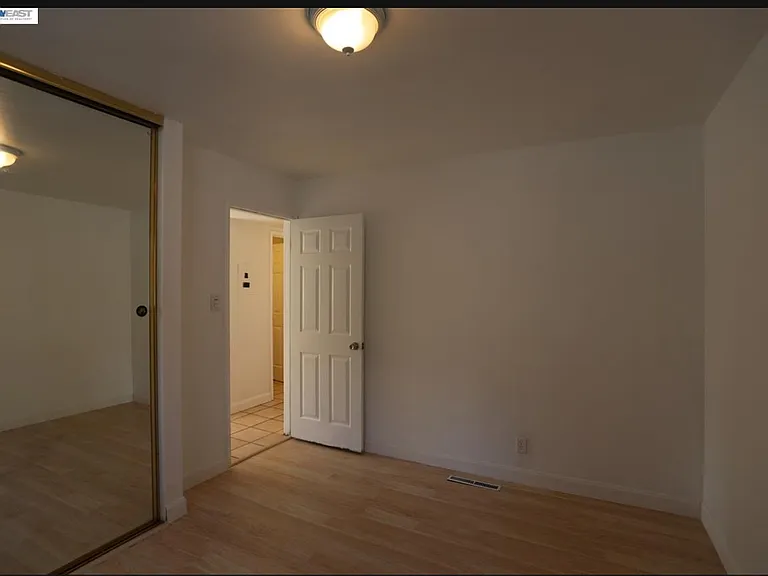 16770 Los Banos St — Photo 2