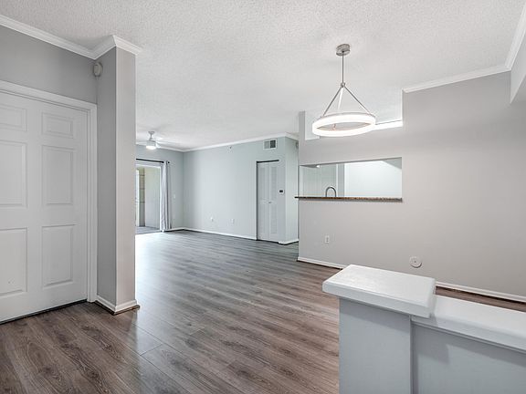 2nd image of 1106 Tuscany Way