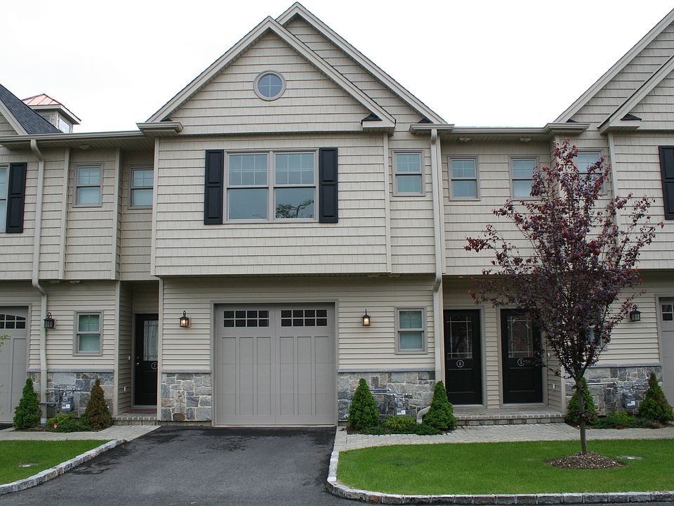 1st image of 50 Sintsink Dr E APT 3