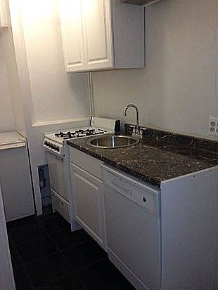 2nd image of 13 W 26th St