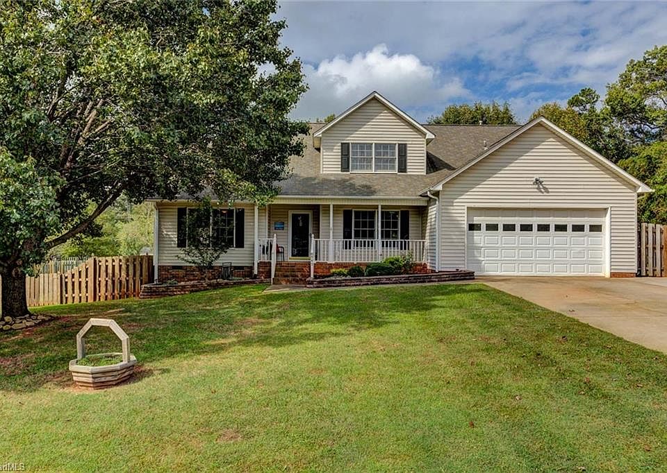 2nd image of 542 Lowergate Ln