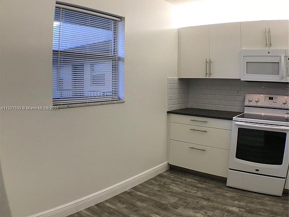 5th image of 1810 N Lauderdale Ave