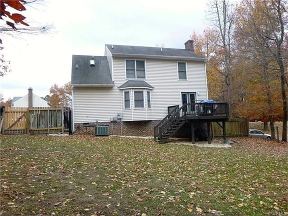 3rd image of 1056 Telegraph Station Ln